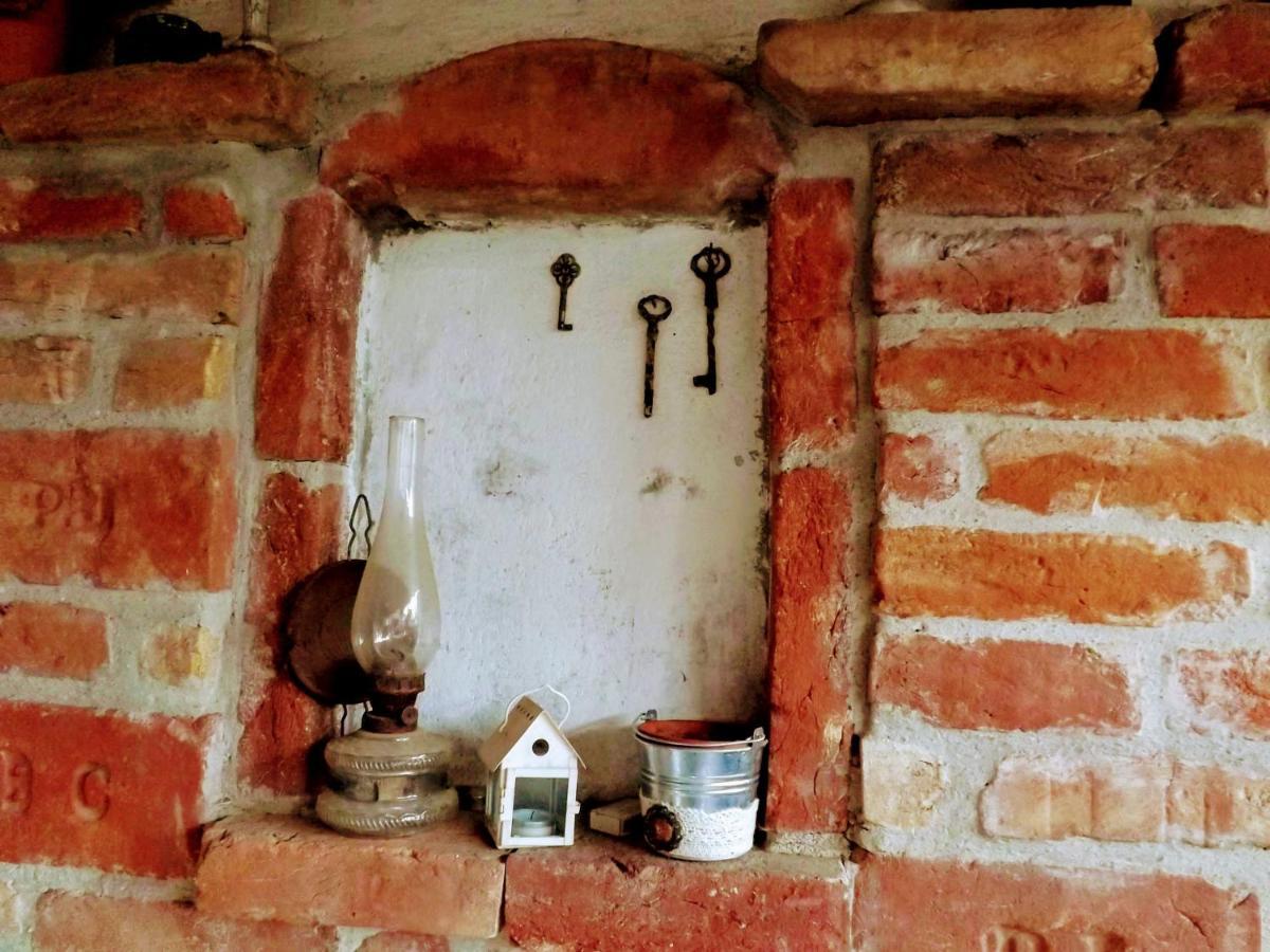 فندق Mives Vendeghaz Pogány المظهر الخارجي الصورة