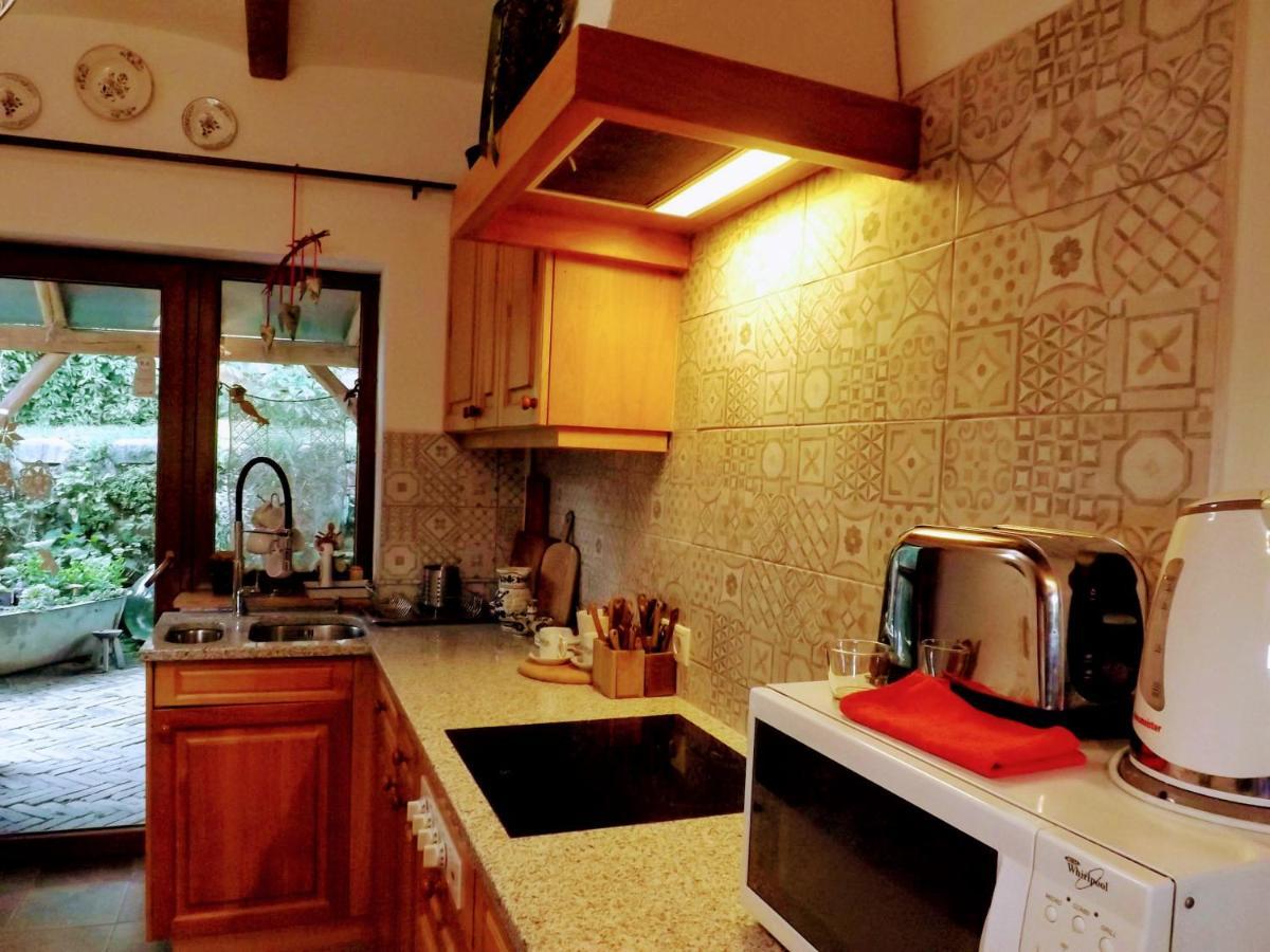 فندق Mives Vendeghaz Pogány المظهر الخارجي الصورة